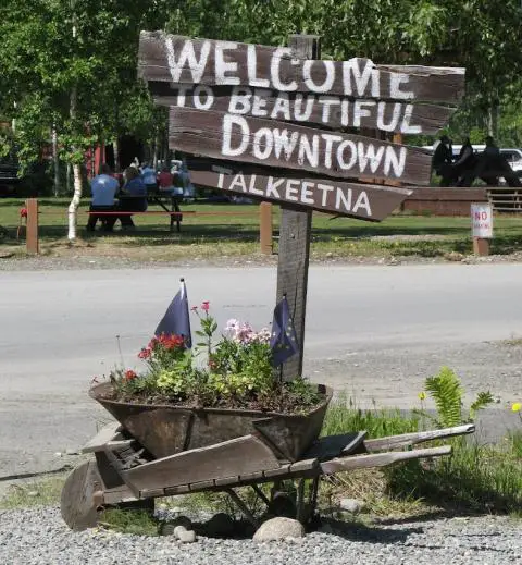 Welcome to Beautiful Downtown Talkeetna