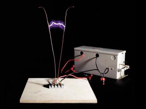 Jacob's Ladder electrical arc device