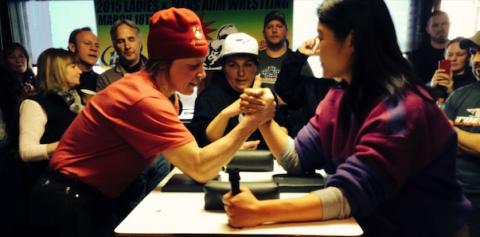 Woman challenges Iditarod racer to arm wrestle, gets her arm broken
