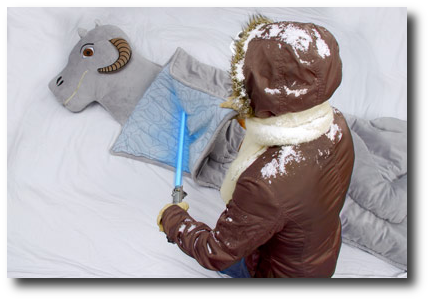 Geek Gifts 2009 - Tauntaun Sleeping Bag, zipper